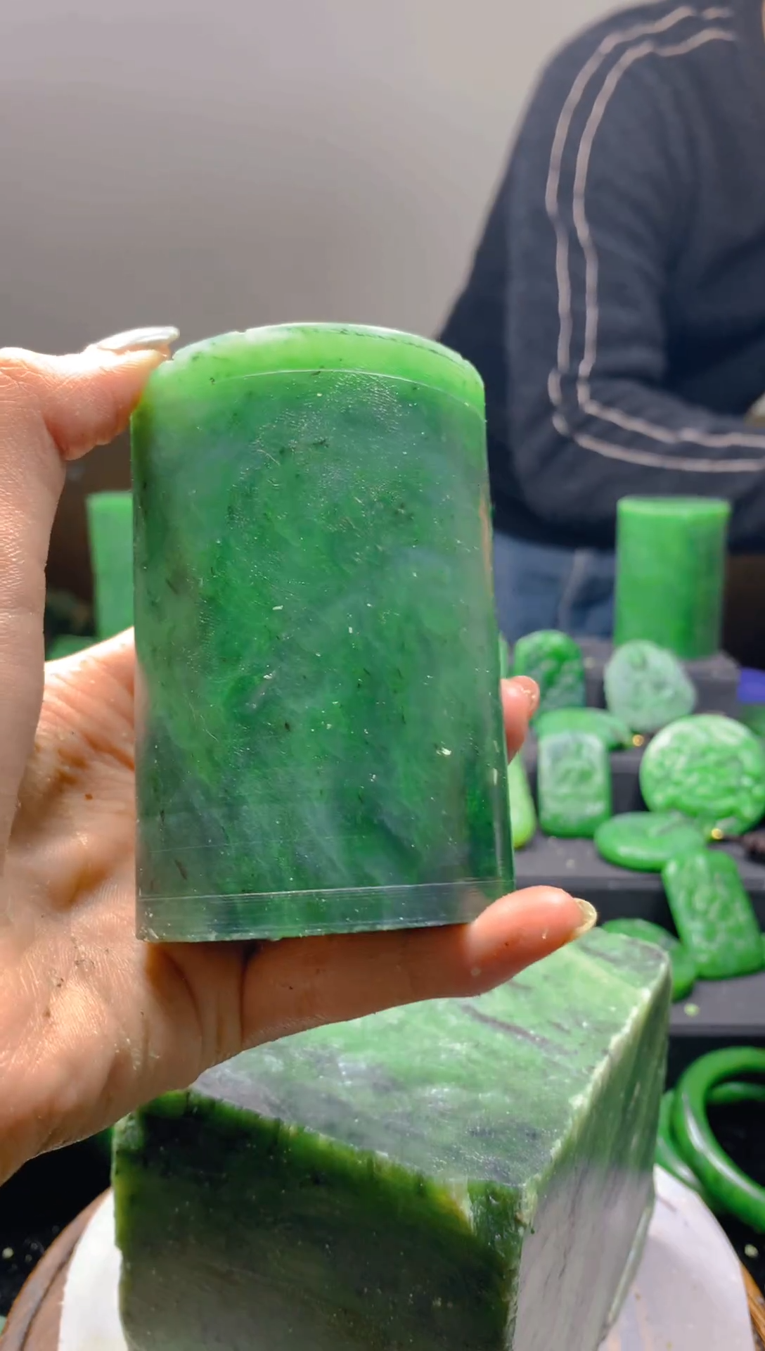 未镶嵌和田玉（碧玉）珠宝半成品1