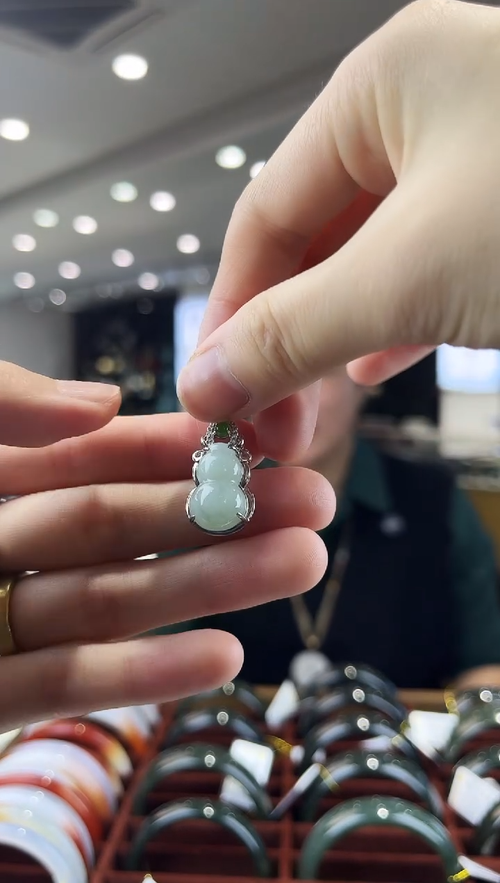 【闪购商品】翡翠吊坠(不含链)银S925镶嵌多样性发其一