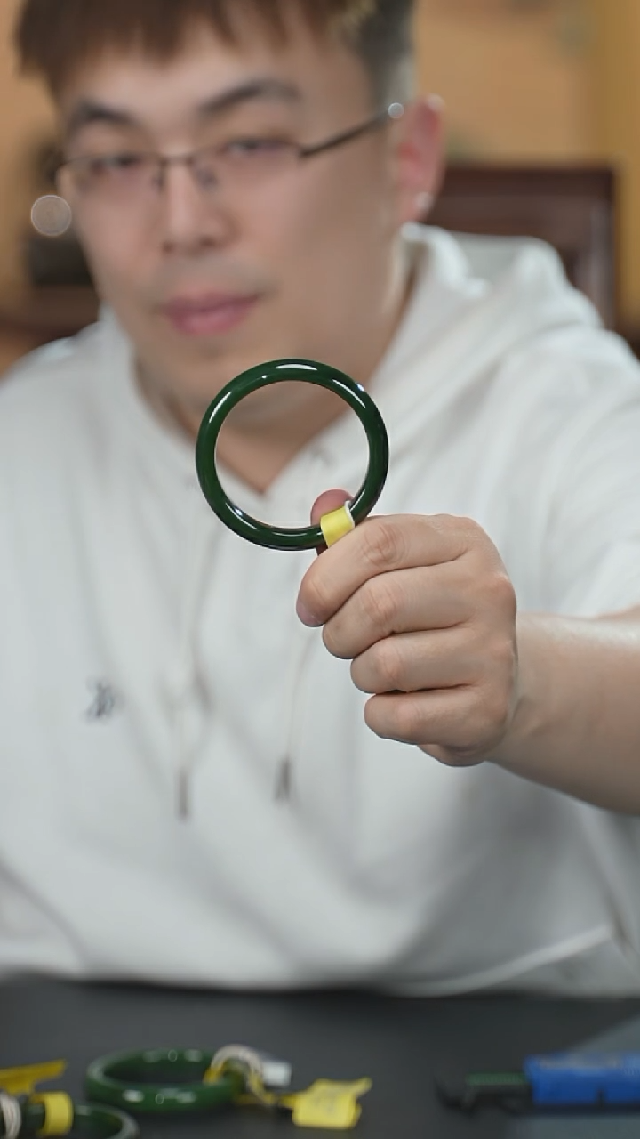 【闪购商品】和田玉手镯未镶嵌52+100号圈口54.8