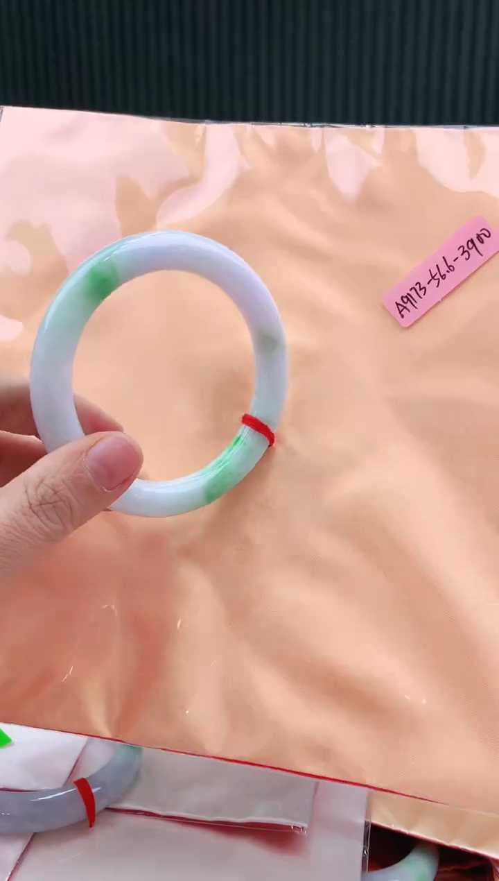 未镶嵌手镯翡翠56+