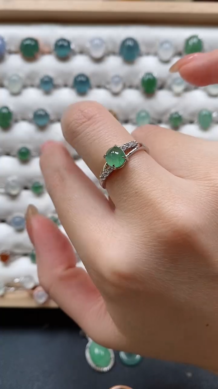 【闪购商品】翡翠戒指银S925镶嵌一物一证一礼盒