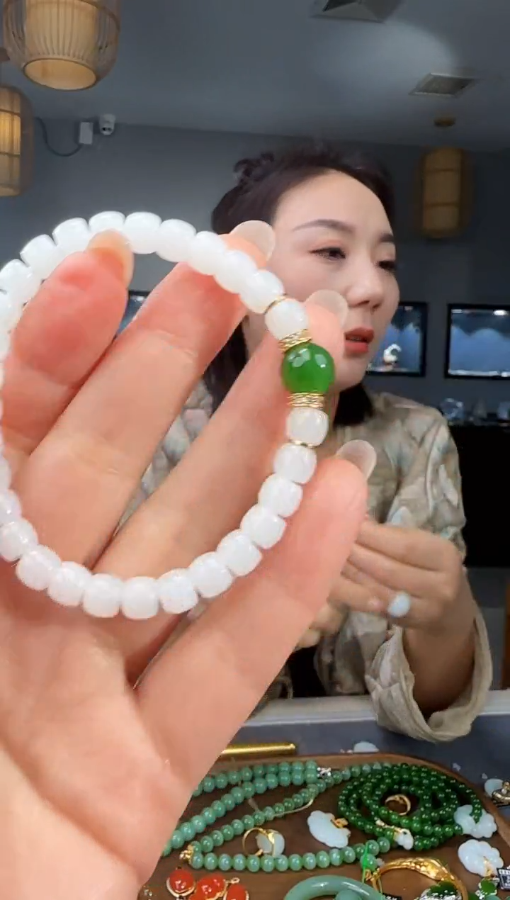 未镶嵌手链和田玉1