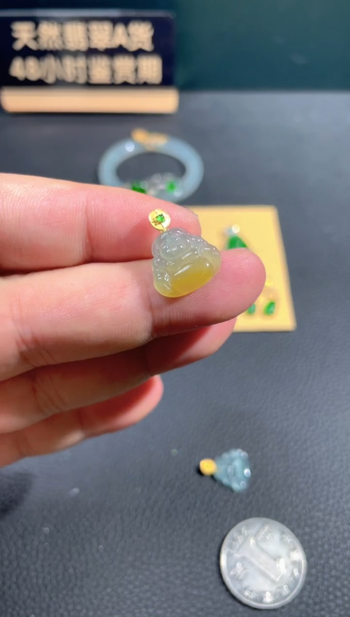 【闪购商品】翡翠颈饰18K金镶嵌翡翠
