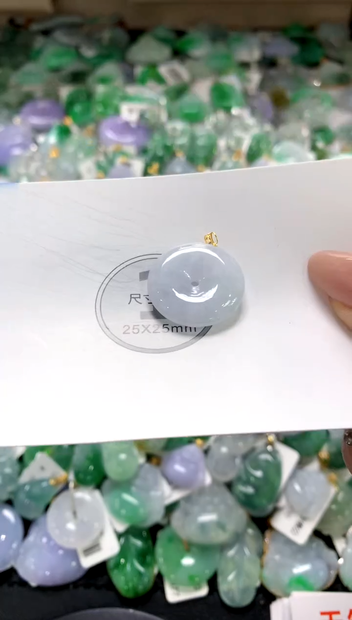 颈饰18K金镶嵌翡翠1111111111111111