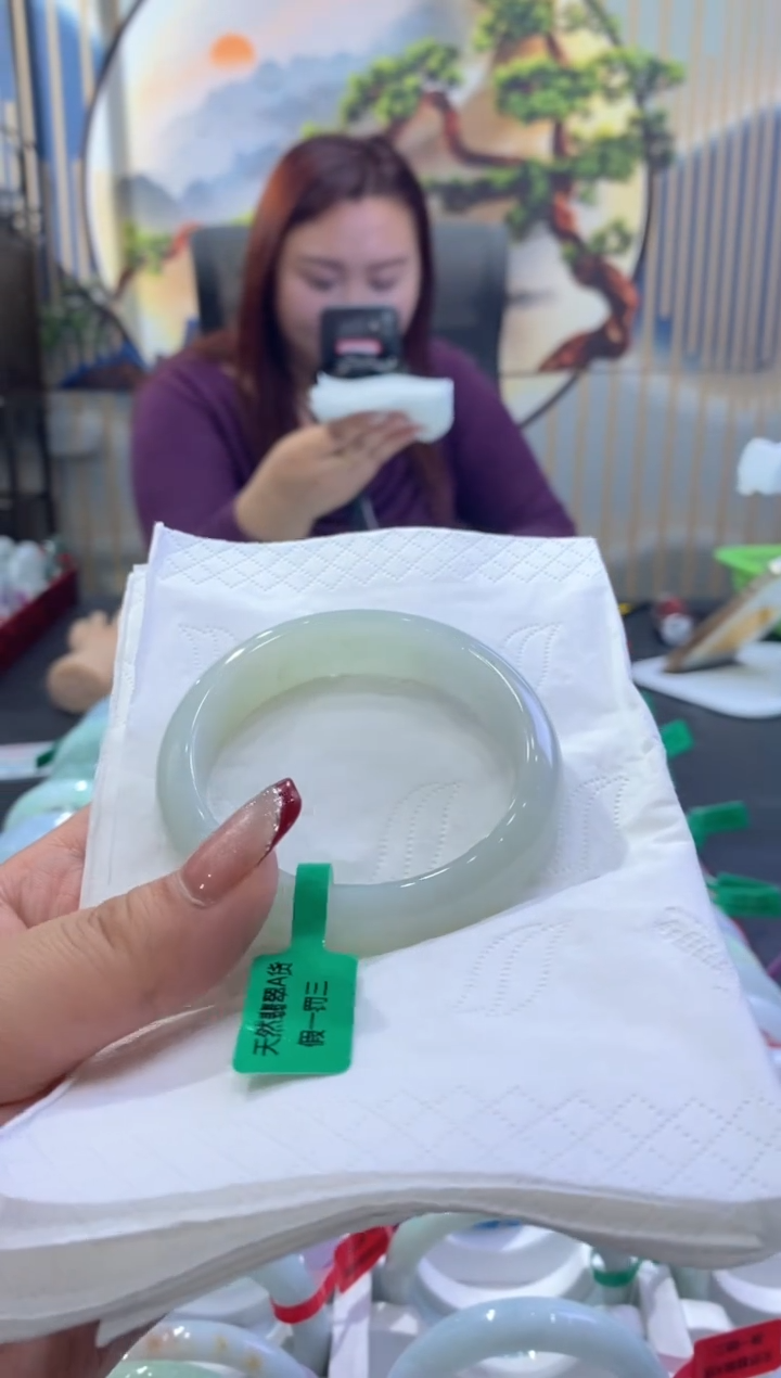 【闪购商品】翡翠手镯未镶嵌00005100