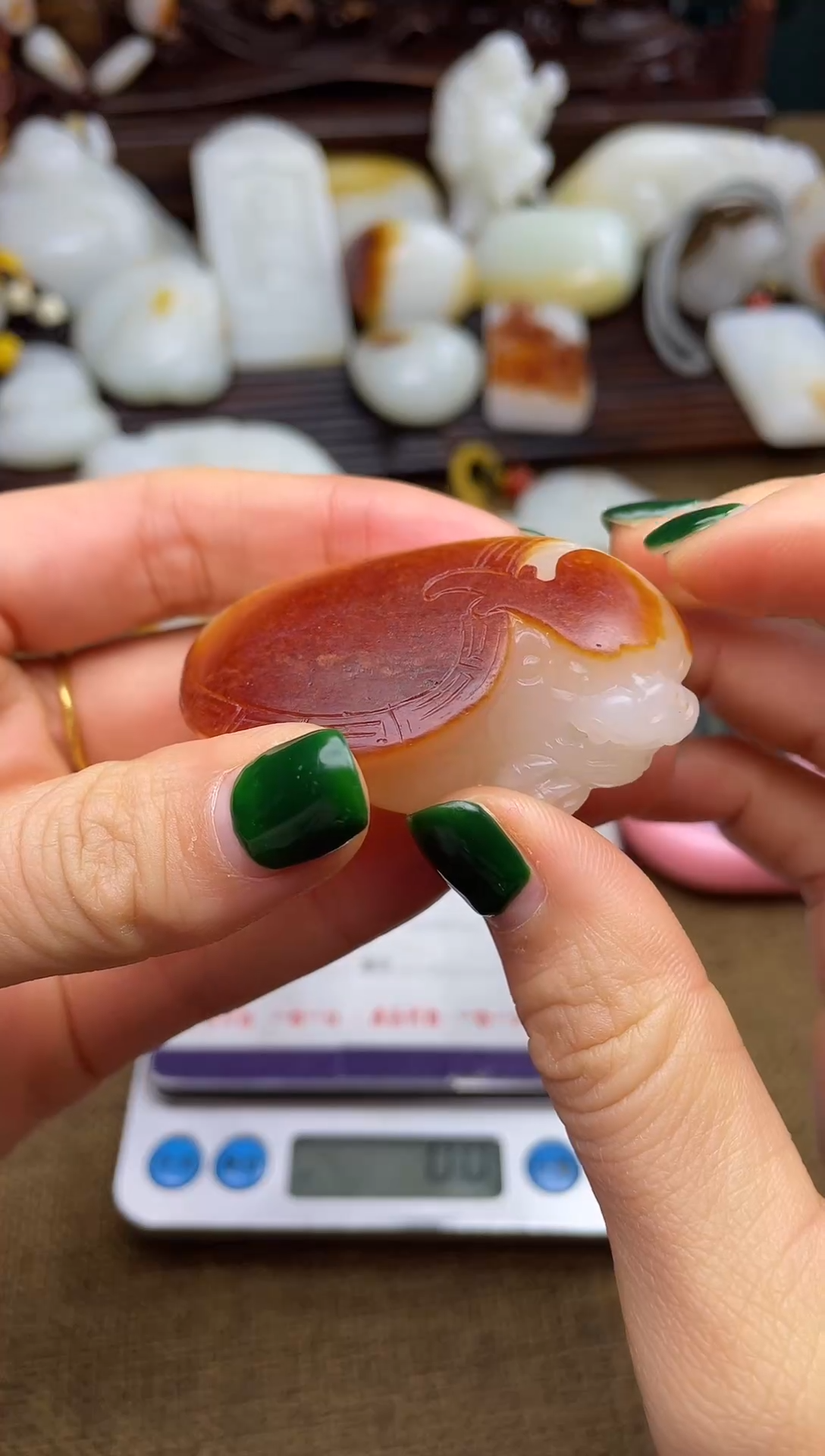 颈饰未镶嵌和田玉手把件
