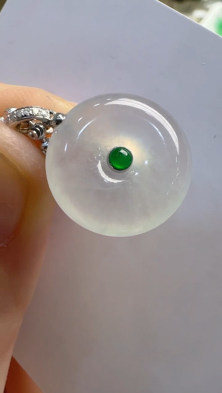 【闪购商品】翡翠吊坠(不含链)18K金镶嵌多样性发货拍一发一