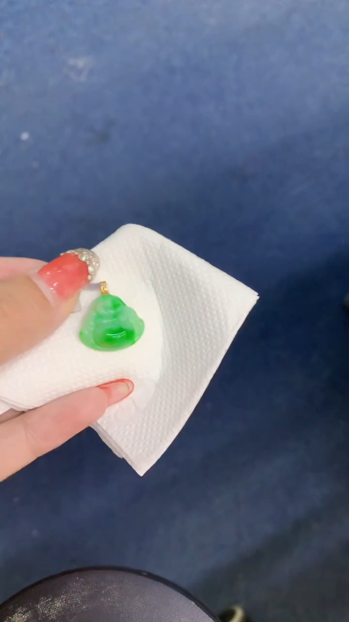 颈饰18K金镶嵌翡翠1