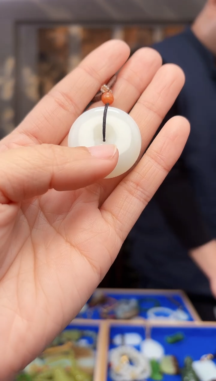 【闪购商品】和田玉颈饰未镶嵌拍一发一