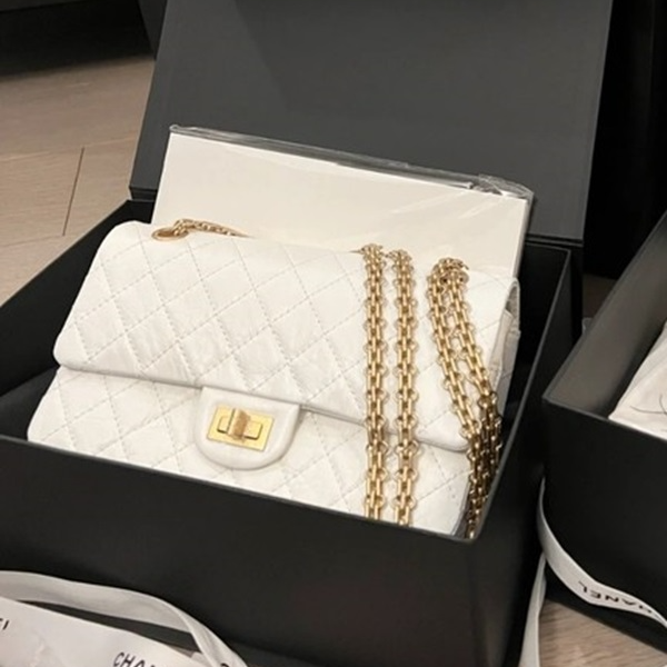 99新 Chanel/香奈儿 小花柳 2.55 口盖包 大号 白色 芯片开