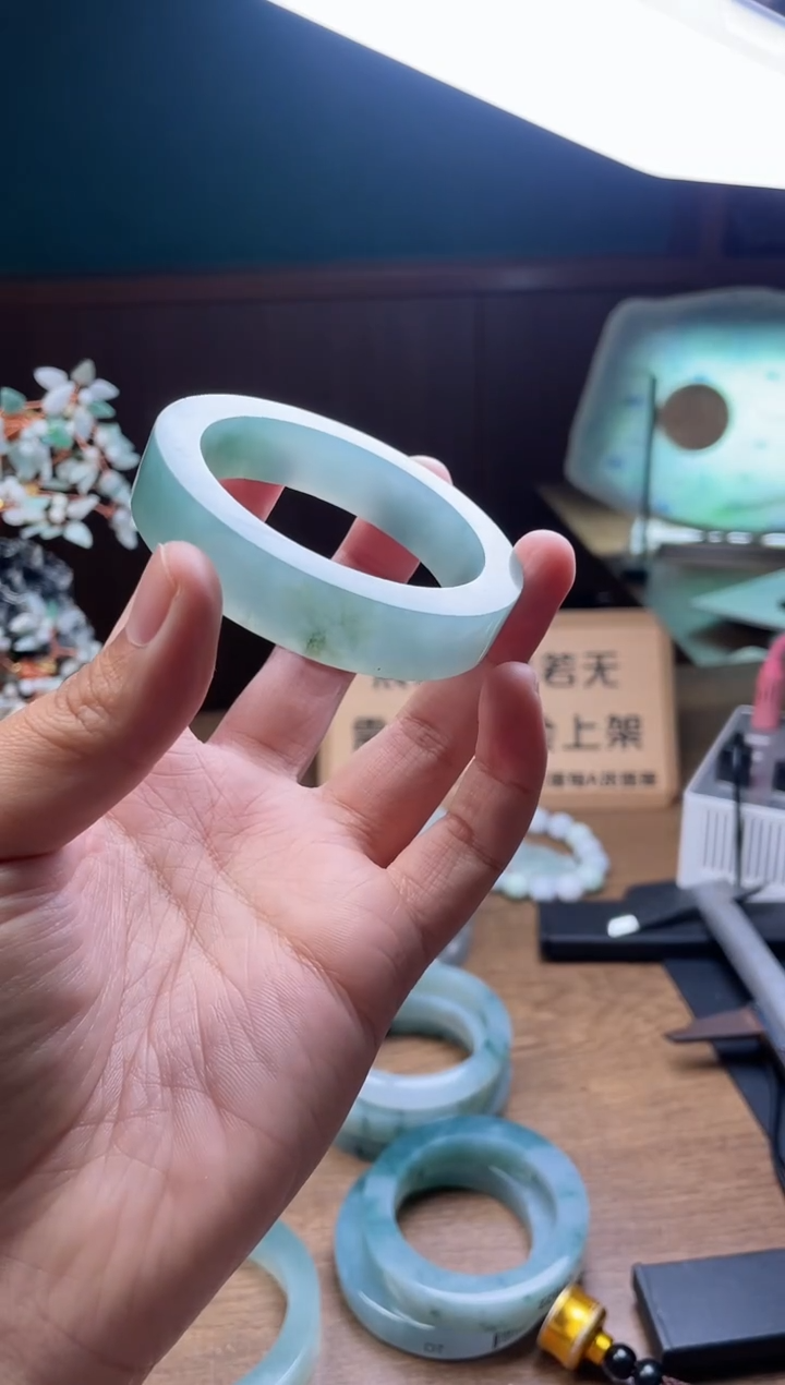 【闪购商品】定制翡翠手镯未镶嵌定制
