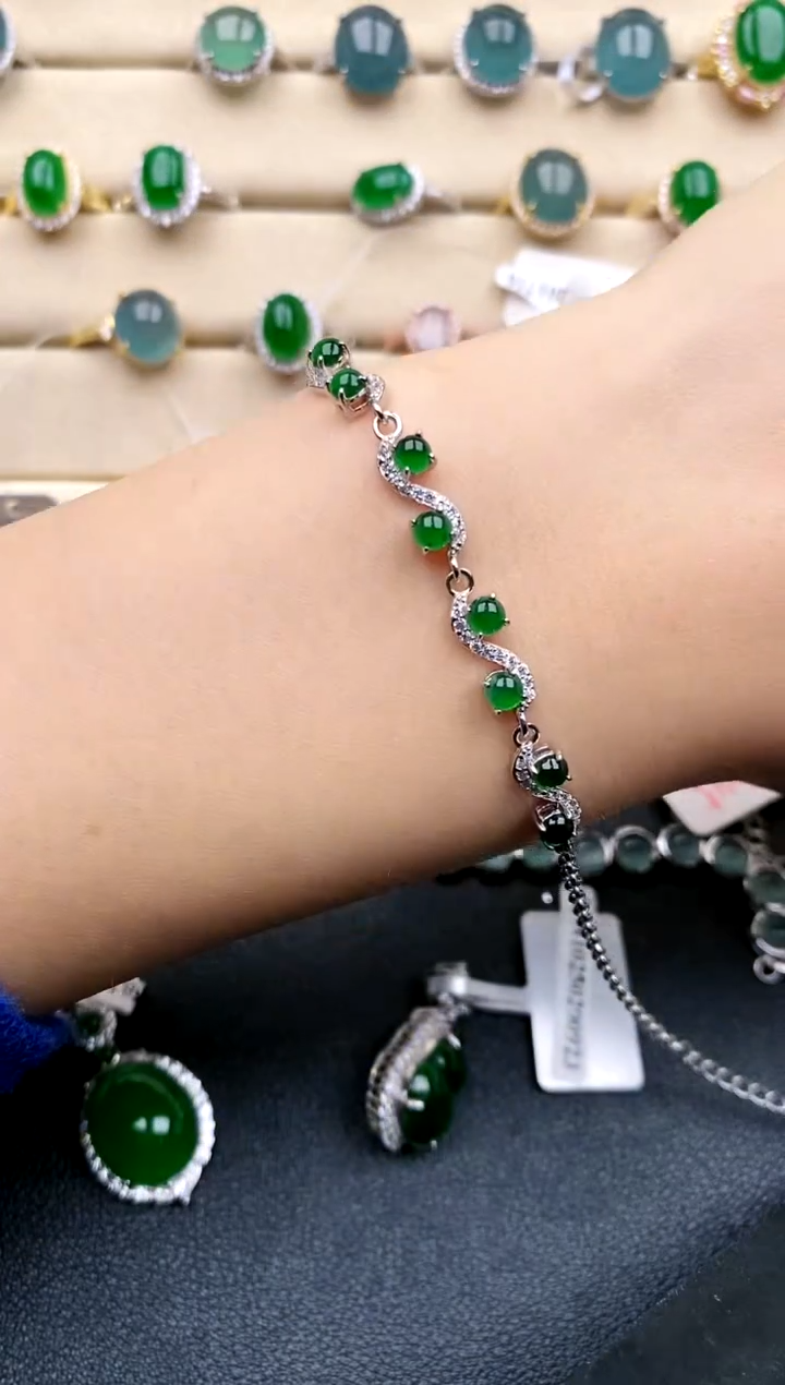 【闪购商品】翡翠戒指银S925镶嵌.....