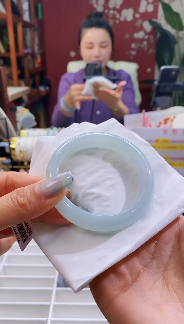 【闪购商品】翡翠手镯未镶嵌146圈口54-55/12.2*8.0