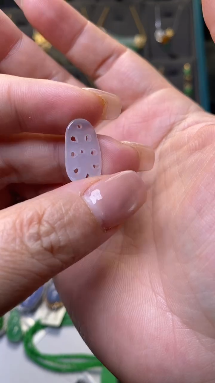 颈饰未镶嵌翡翠净货39269