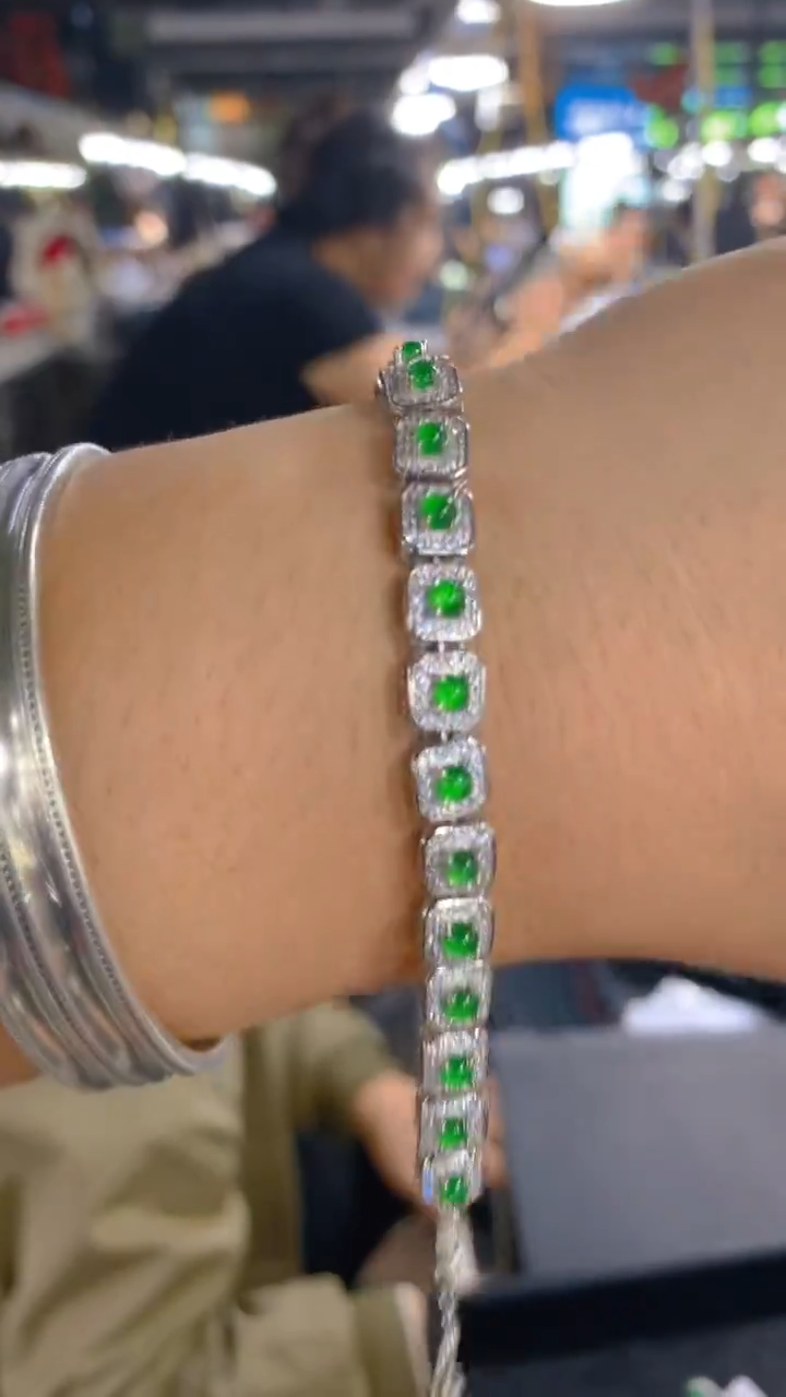 【闪购商品】翡翠手链未镶嵌0833537273多样性发其一