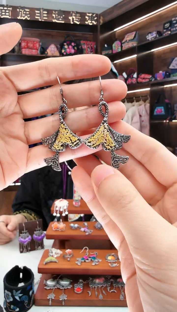 【闪购商品】织绣35蚩梦苗族古绣