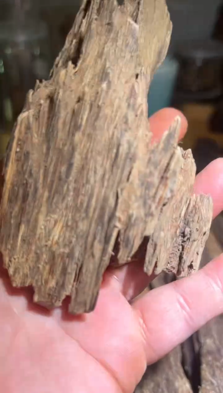 【闪购商品】沉香手把件马泥涝39克