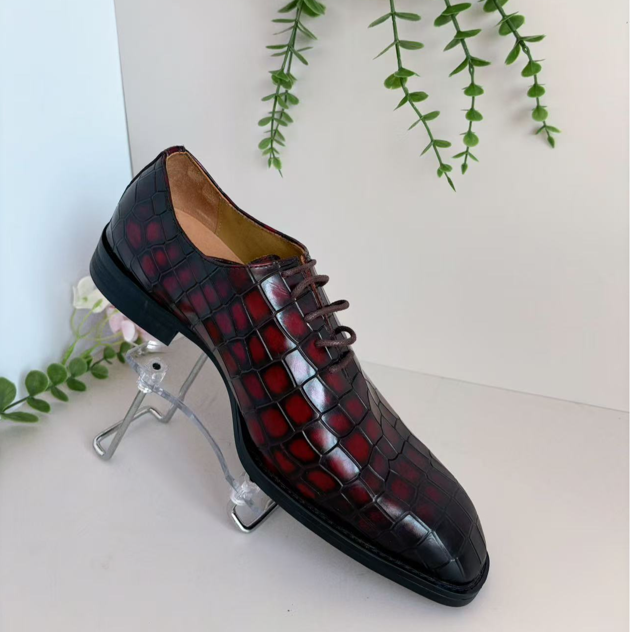 2511。整张皮黑色。酒红色春季内增高前系带休闲皮鞋复古流浪丹宁风