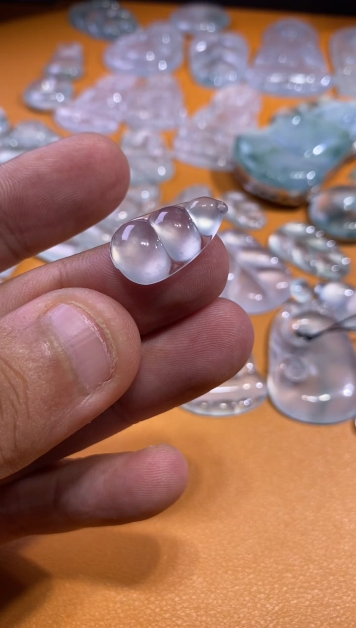 吊坠(不含链)未镶嵌翡翠豆子7980