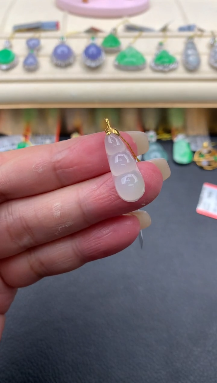 【闪购商品】翡翠颈饰18K金镶嵌Q576       