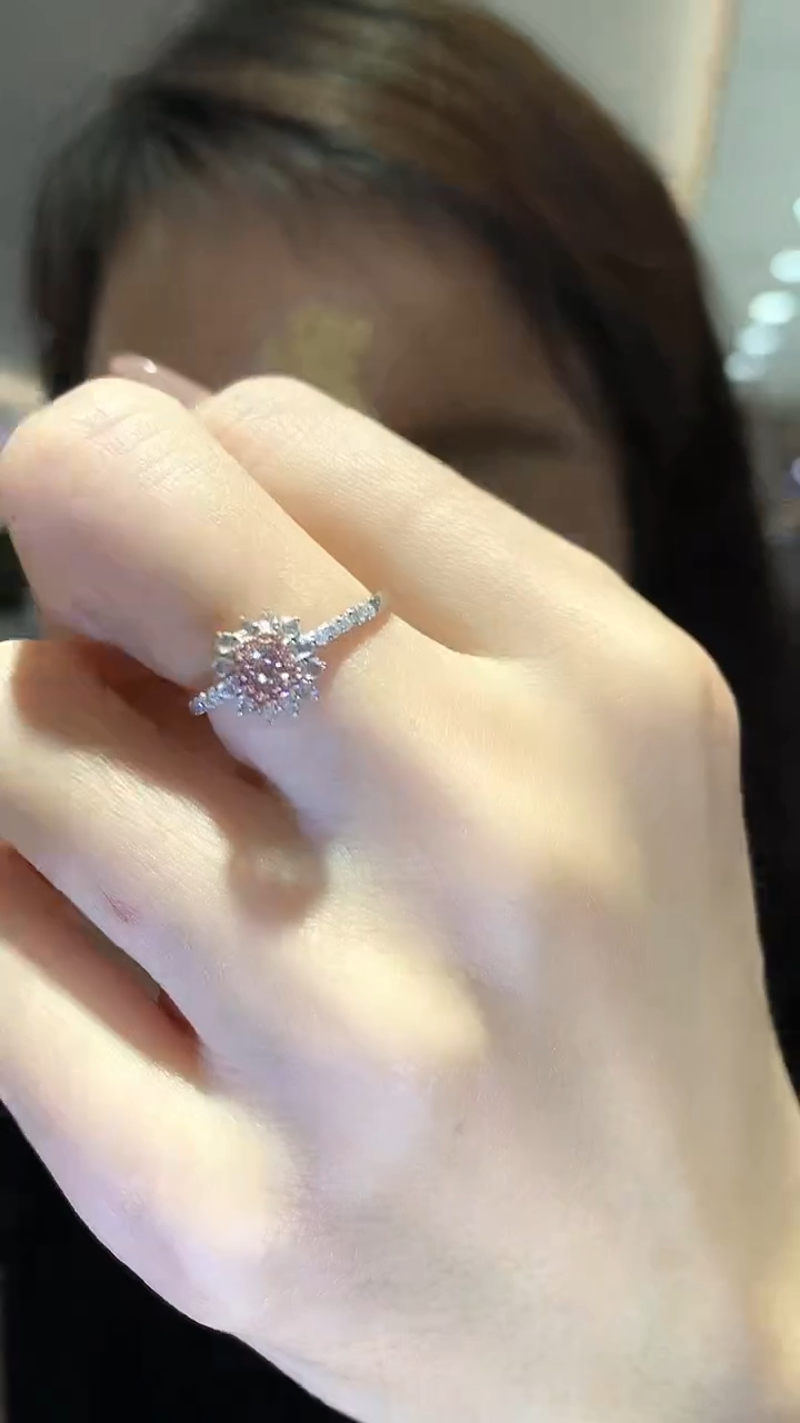 【闪购商品】钻石戒指18K金镶嵌11分粉钻石戒指