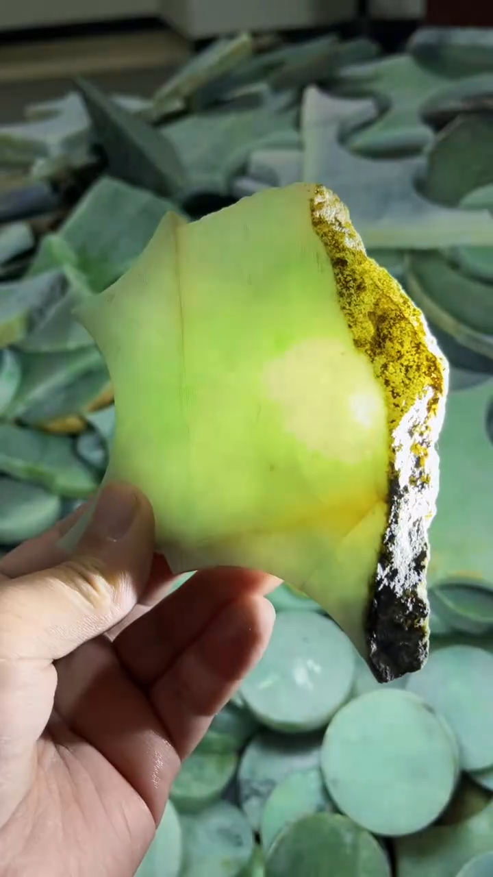 【闪购商品】翡翠挂件未镶嵌A货康壹027