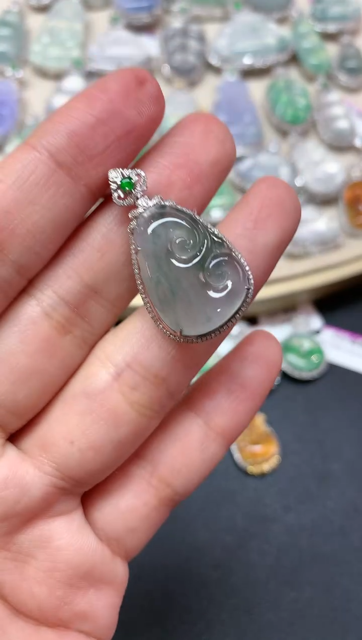 【闪购商品】翡翠吊坠(不含链)18K金镶嵌Q93|2980