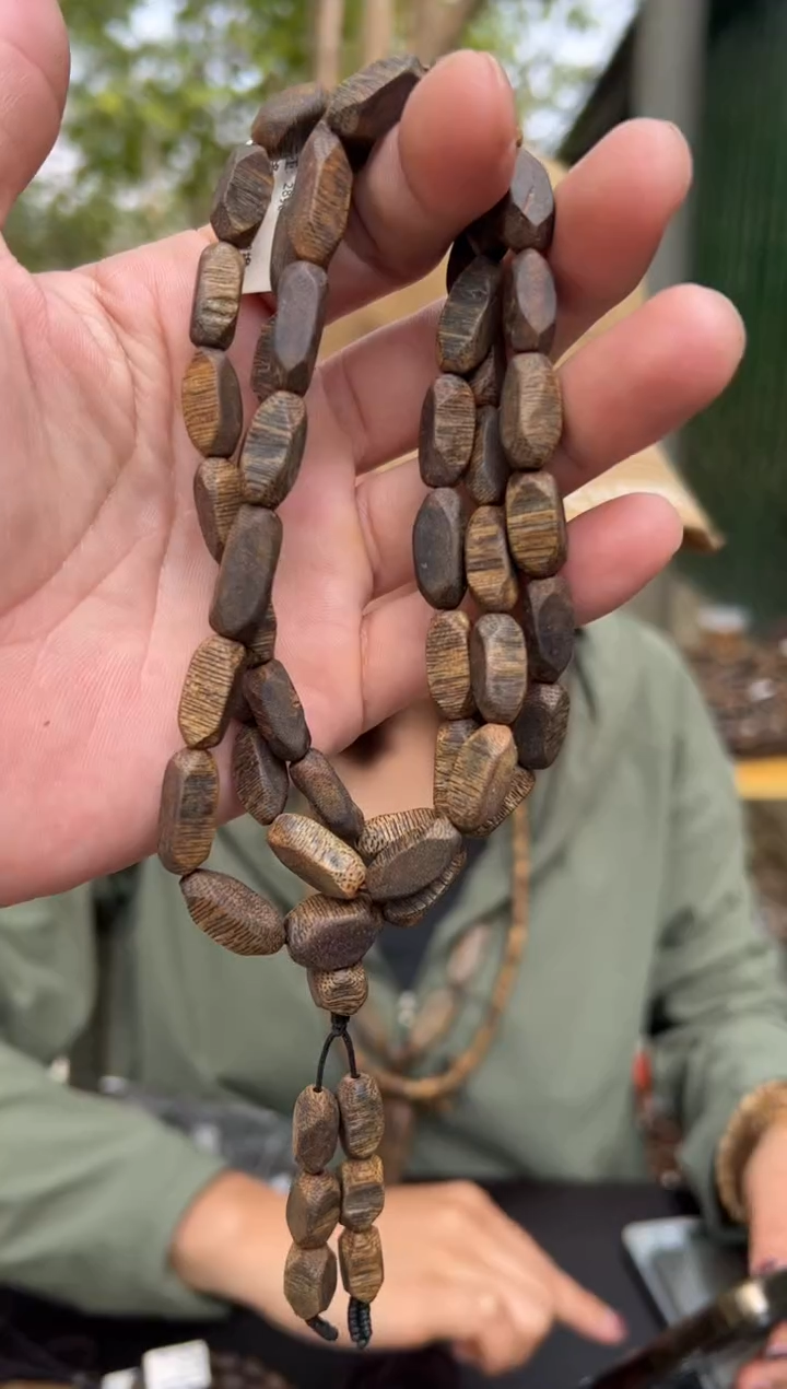 【闪购商品】沉香手串28克乌身圆叶手串