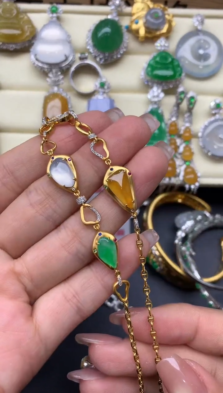 颈饰18K金镶嵌翡翠428-中国好珍宝