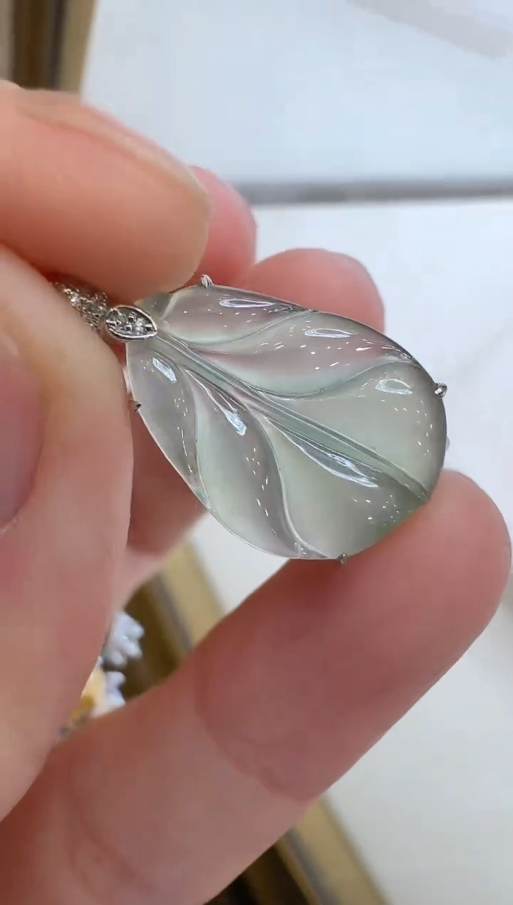 【闪购商品】翡翠吊坠(不含链)18K金镶嵌多样性团购发一件