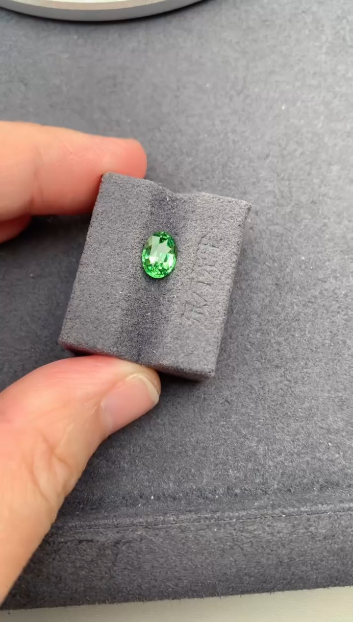 未镶嵌珠宝半成品石榴石（沙弗莱）1.1ct沙弗莱   定制   BG