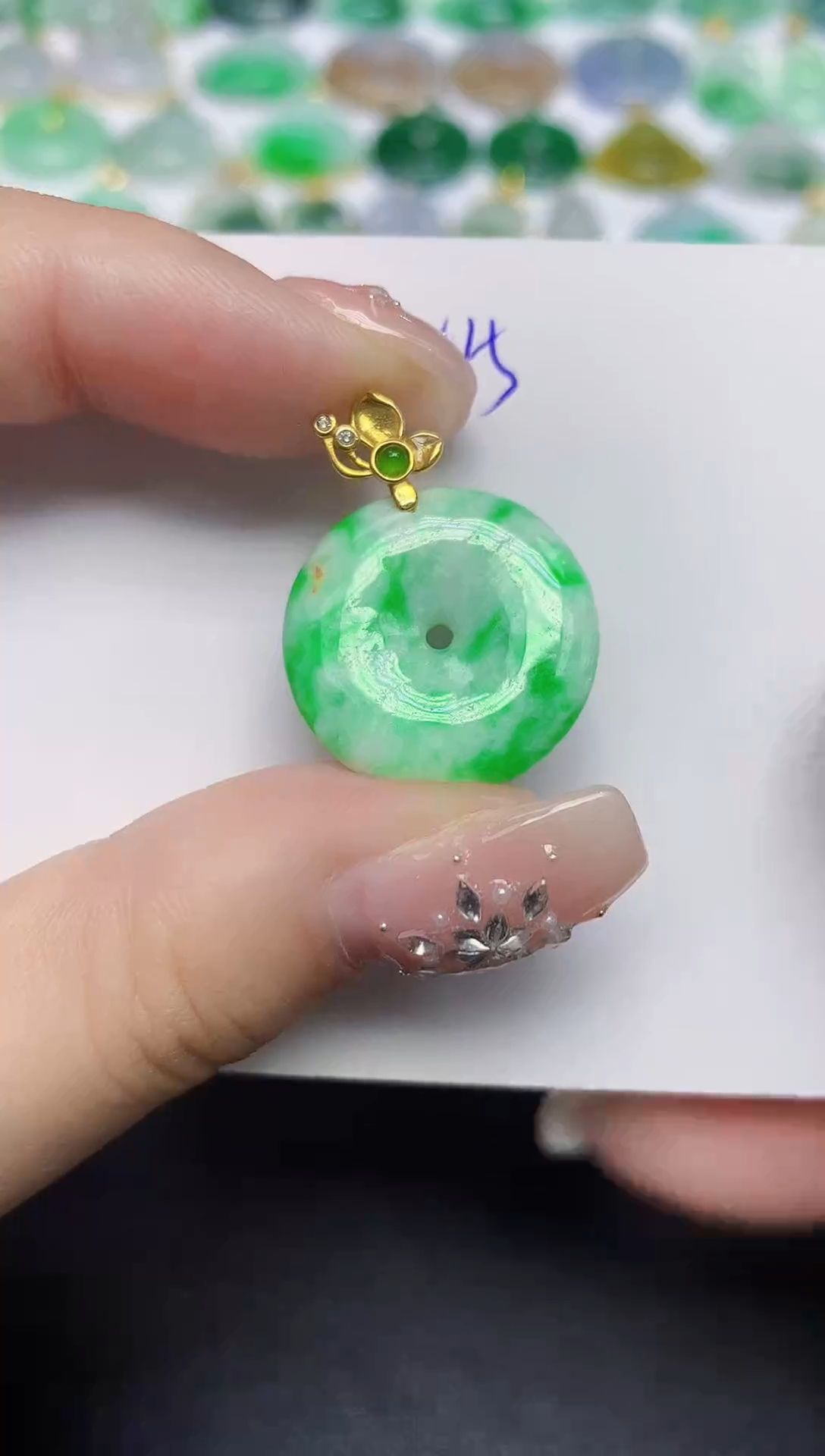 颈饰未镶嵌翡翠天然缅甸翡翠A货翡翠百元以上9元证书费自理