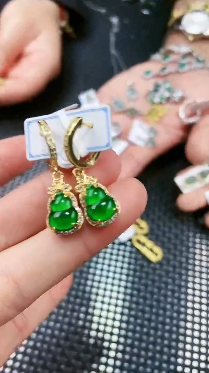 【闪购商品】翡翠耳饰未镶嵌11111111