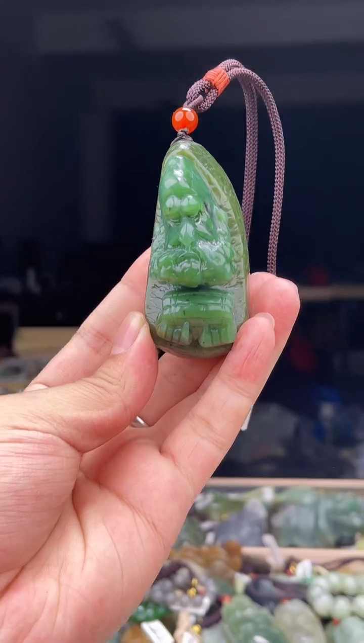 颈饰未镶嵌和田玉1