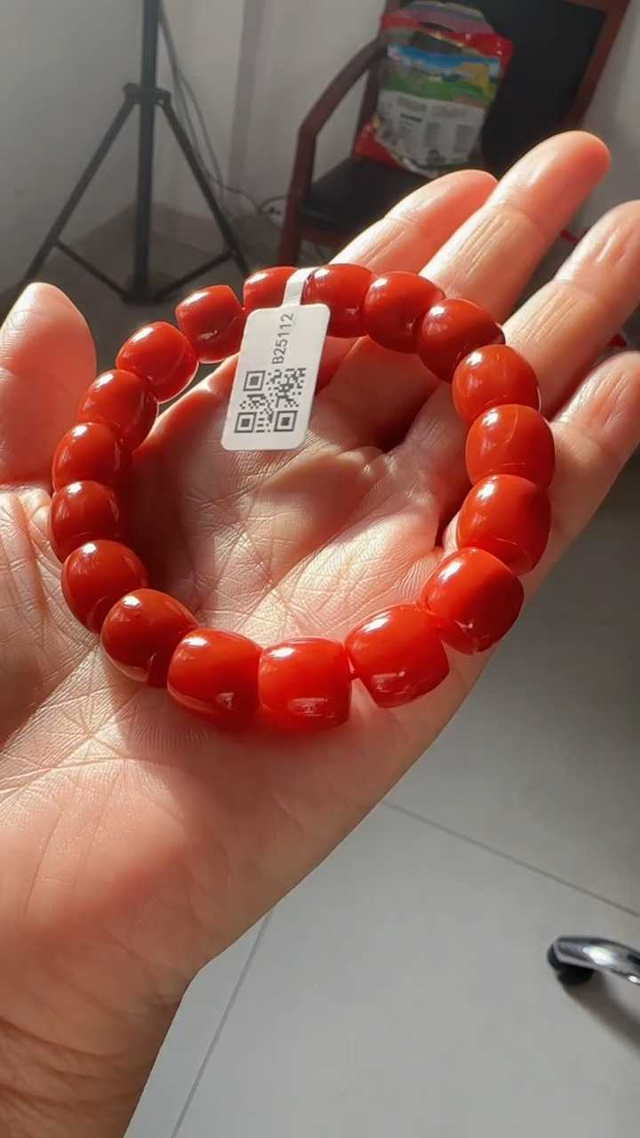 未镶嵌多样性发一件南红玛瑙【高货】锦红12mm保山直切单圈 