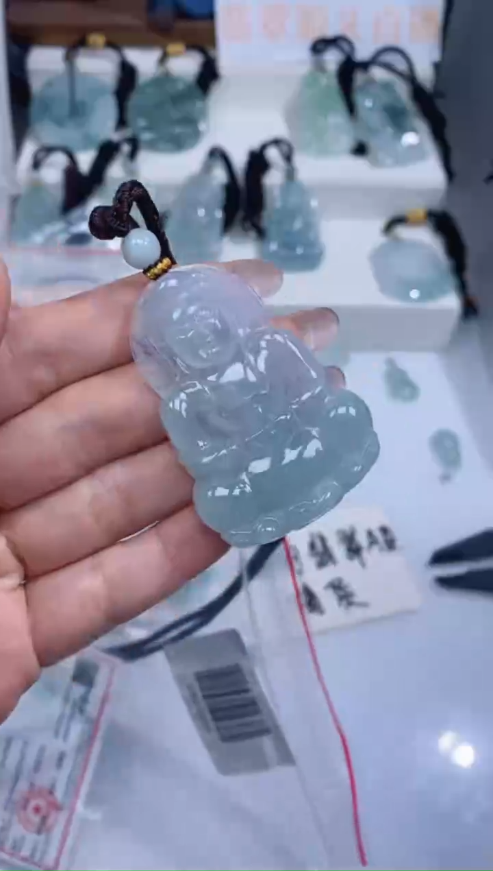 颈饰未镶嵌翡翠吊坠