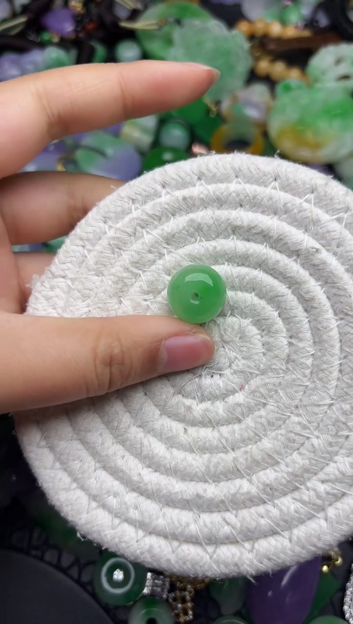 颈饰未镶嵌翡翠缅甸翡翠吊坠