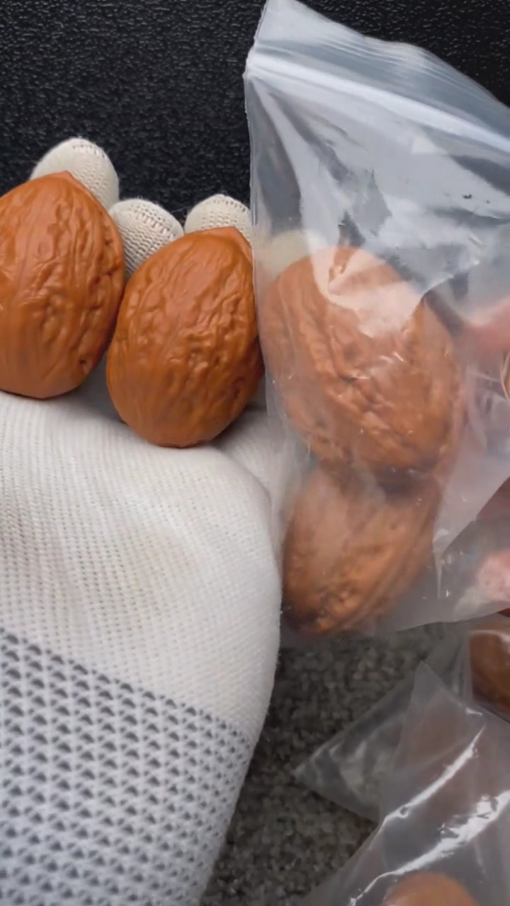 【闪购商品】文玩核桃把件大枣