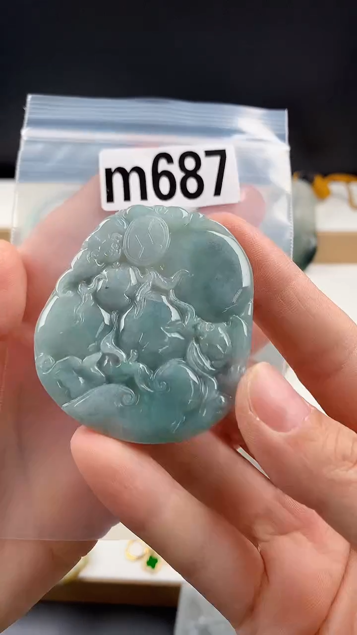 颈饰未镶嵌翡翠天然翡翠吊坠挂件