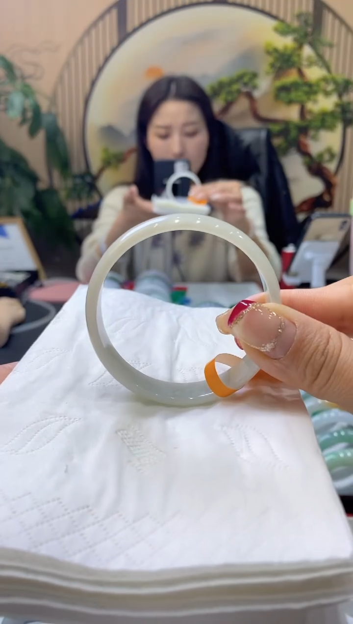 【闪购商品】翡翠手镯未镶嵌99903449