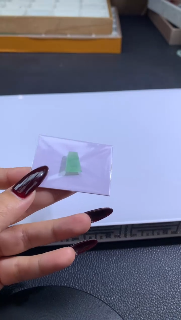 【闪购商品】定制翡翠未镶嵌翡翠