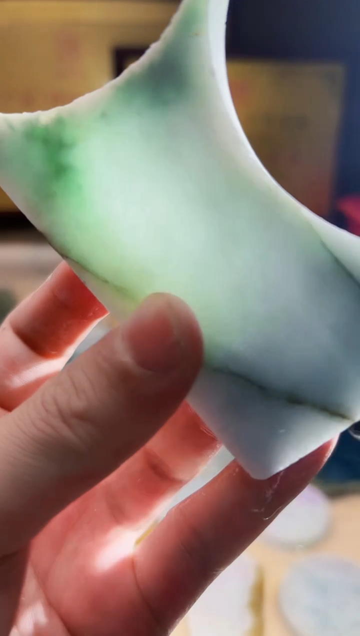 翡翠挂件未镶嵌A货张麦8541