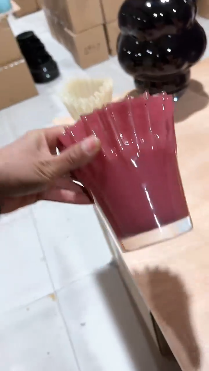 【闪购商品】玻璃红色折纸