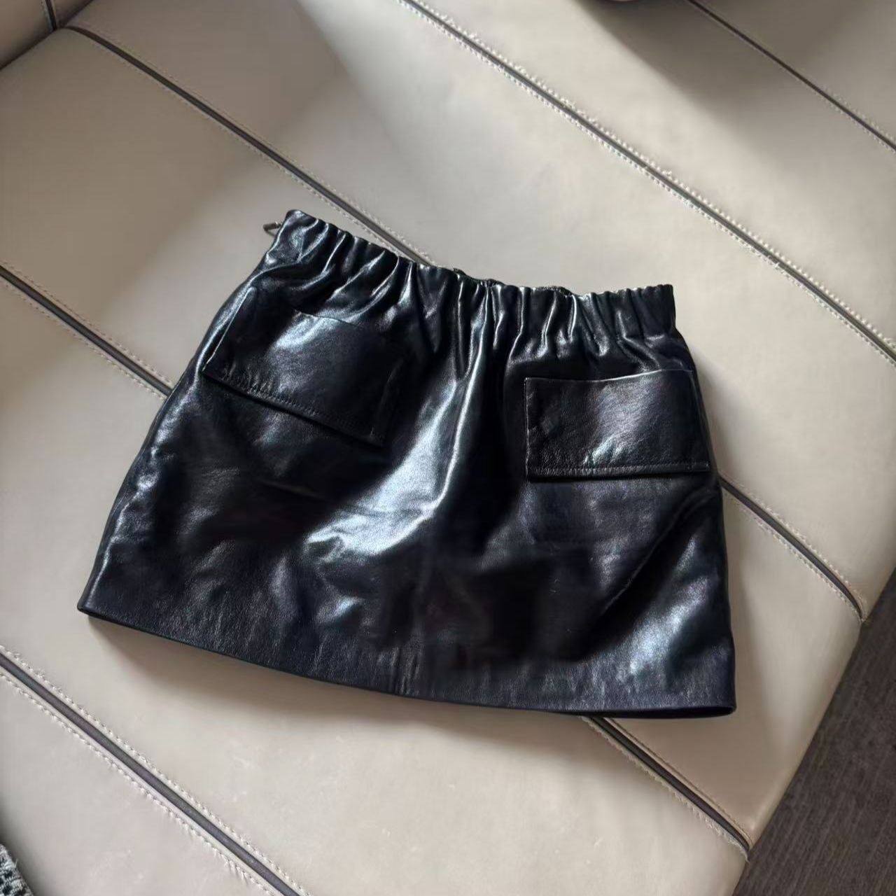 时尚百搭自留款皮裙     秋冬韩版高腰洋气网红自留款皮裙  