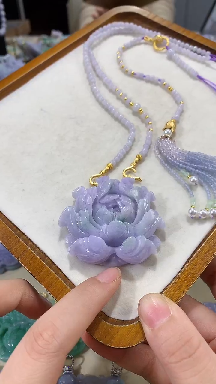 颈饰未镶嵌翡翠晶*津吊坠