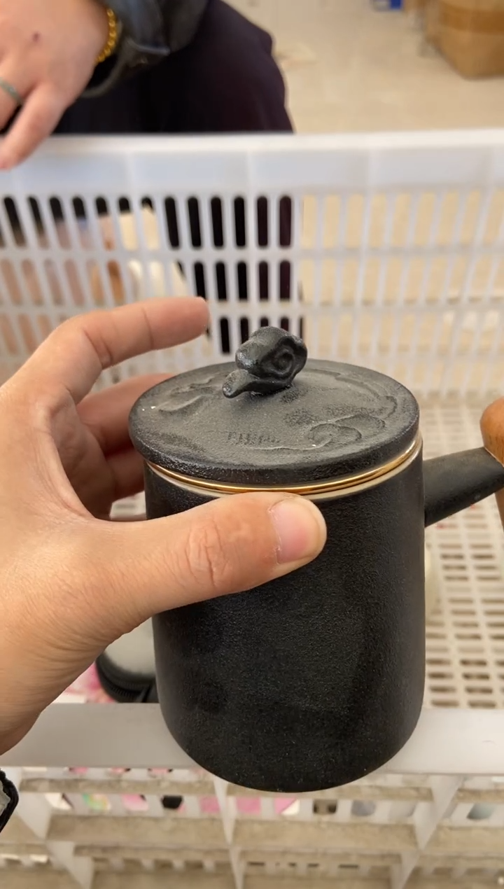 杯无运费险有瑕疵的摄影的产品有使用过的痕迹有点脏介意勿拍