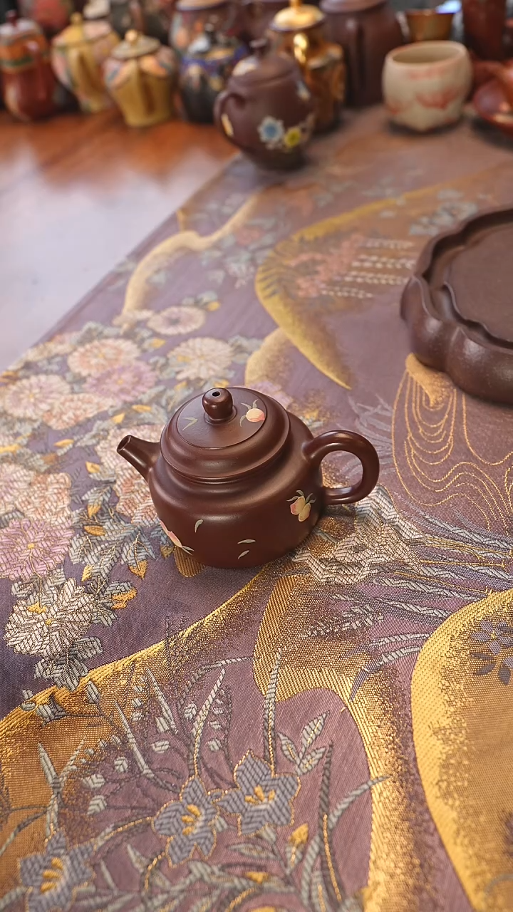 紫砂茶宠紫朱泥寿桃德中