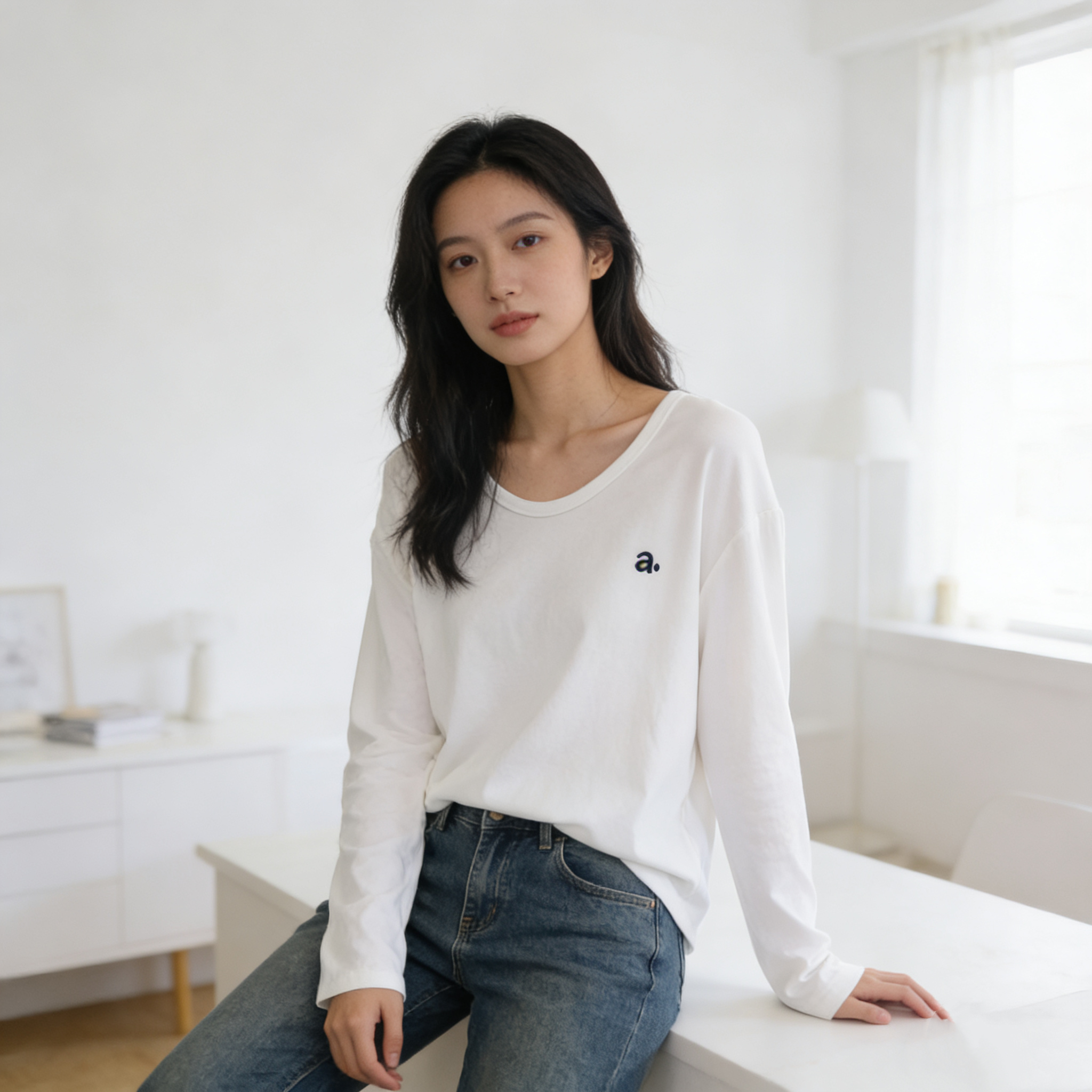 针织女刺绣简约打底衫修身型常规白色T恤长袖9019#