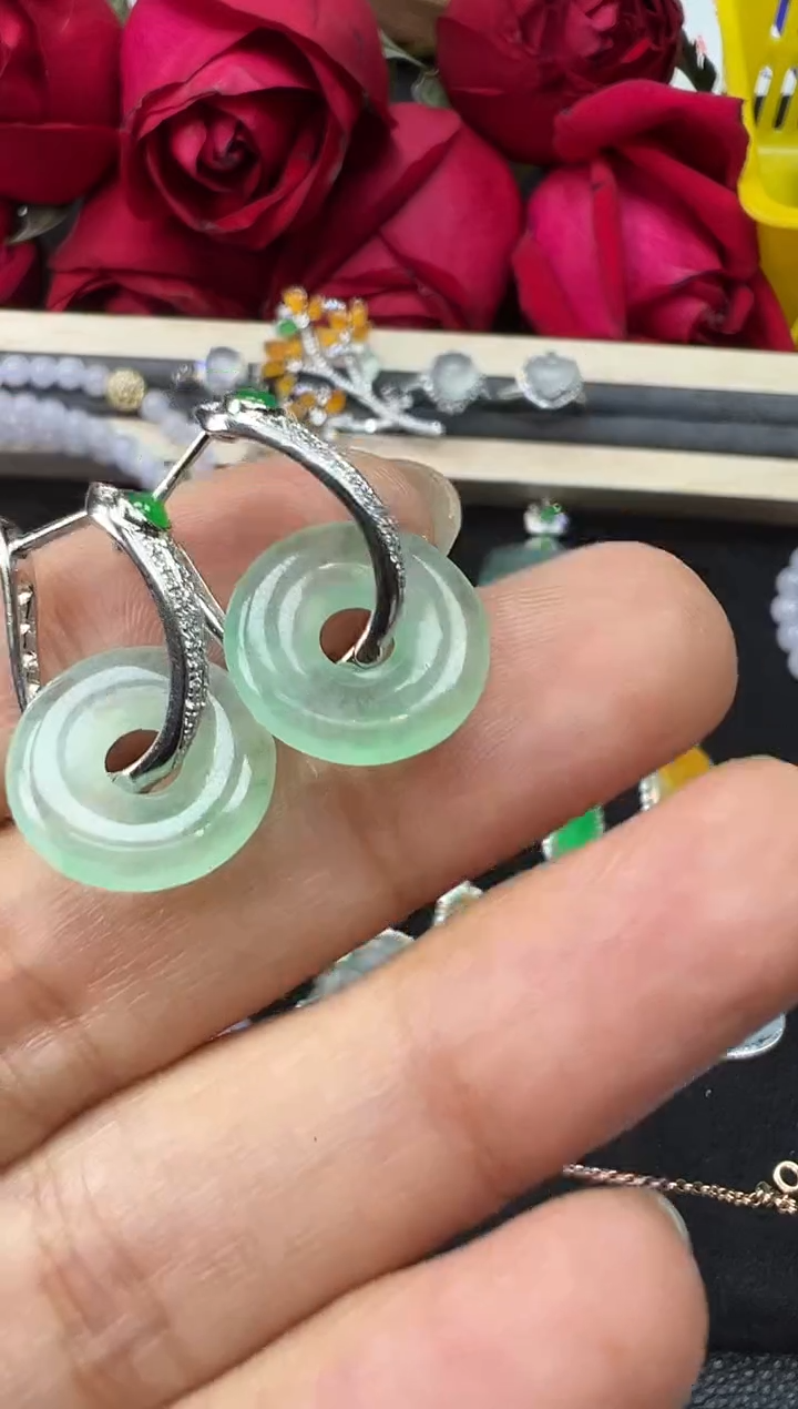 【闪购商品】翡翠吊坠(不含链)18K金镶嵌勿拍