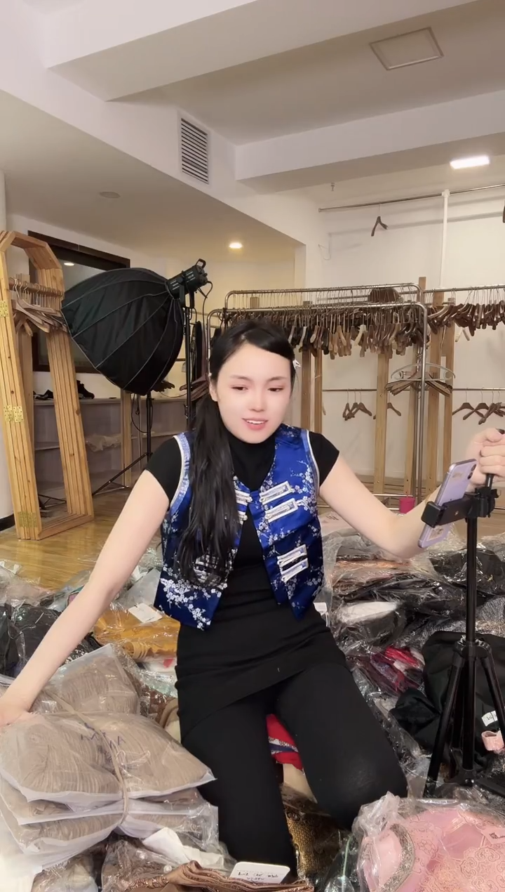 马甲 M  110斤以里